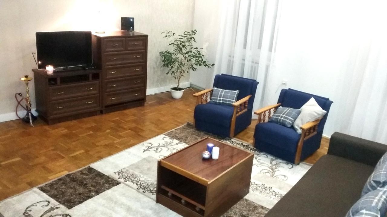 Max Apartments In Lviv Extérieur photo