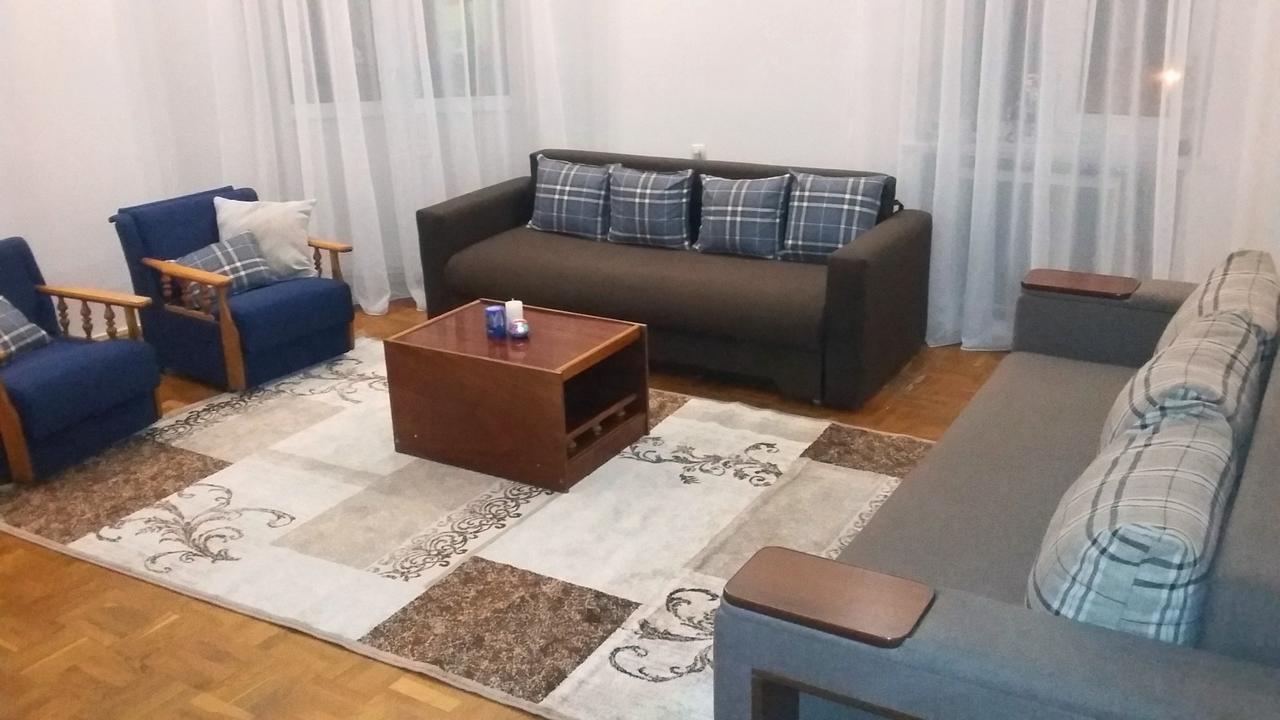 Max Apartments In Lviv Extérieur photo
