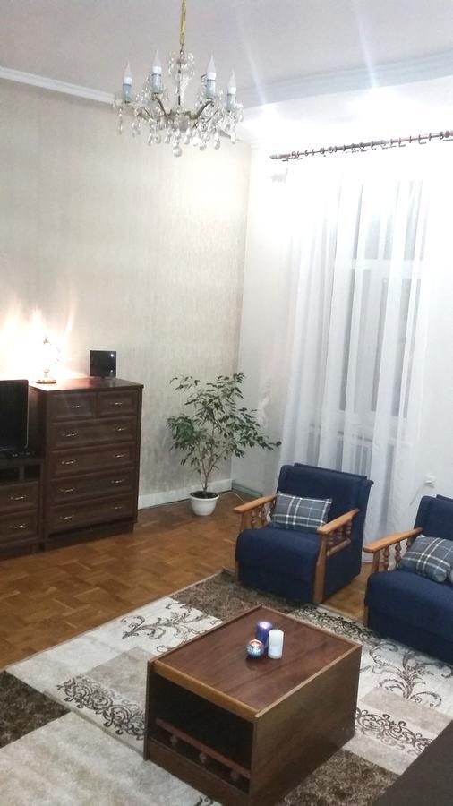 Max Apartments In Lviv Extérieur photo